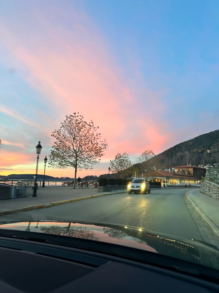 GIF uploaded by Bomi