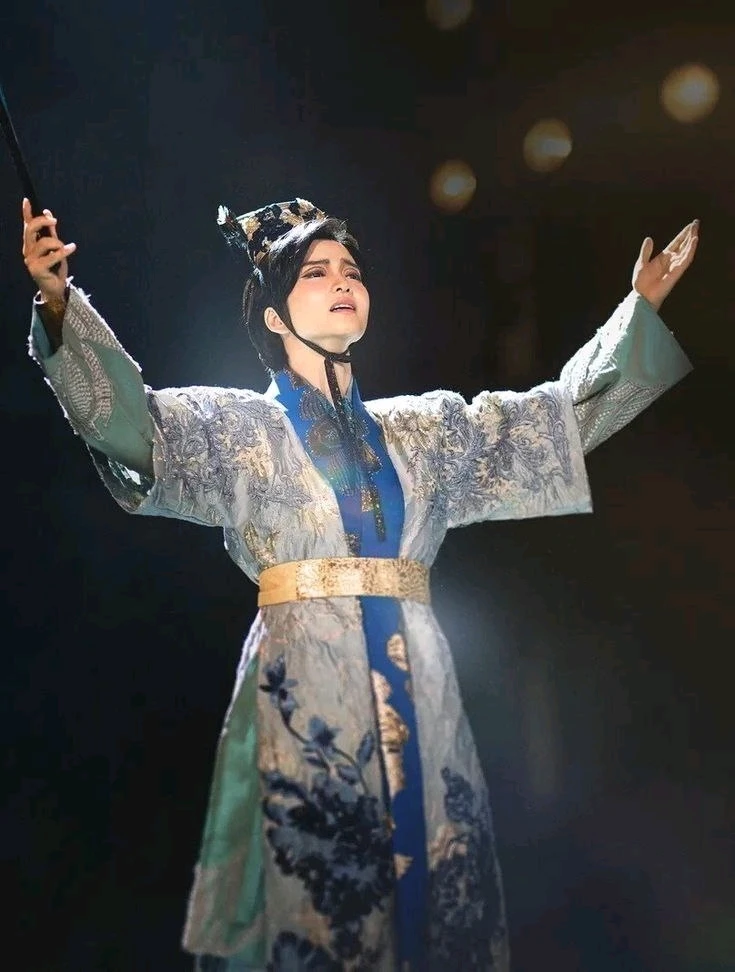 Mert tarafından yüklenen GIF