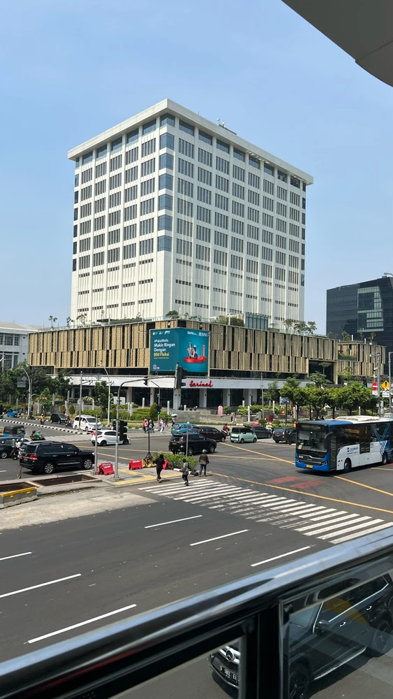 GIF uploaded by I r e n e