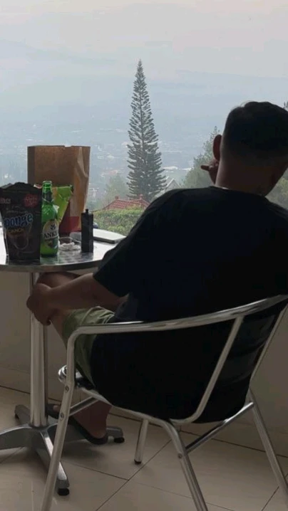 GIF diunggah oleh cheesepanda