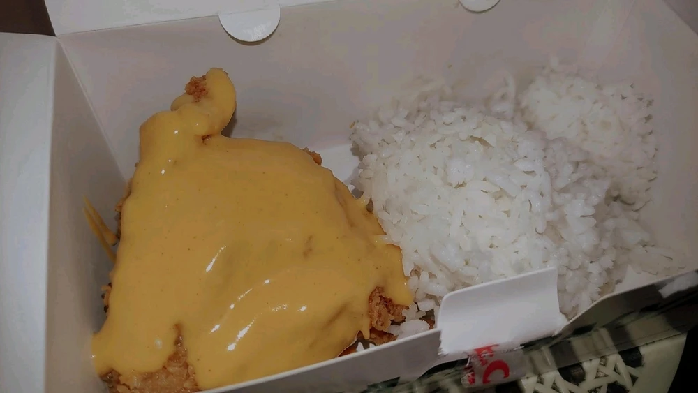 GIF diunggah oleh 𝚅𝙴𝙻𝙾𝚄𝚁𝙸𝚇