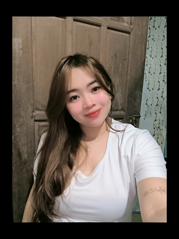 GIF uploaded by Rachel