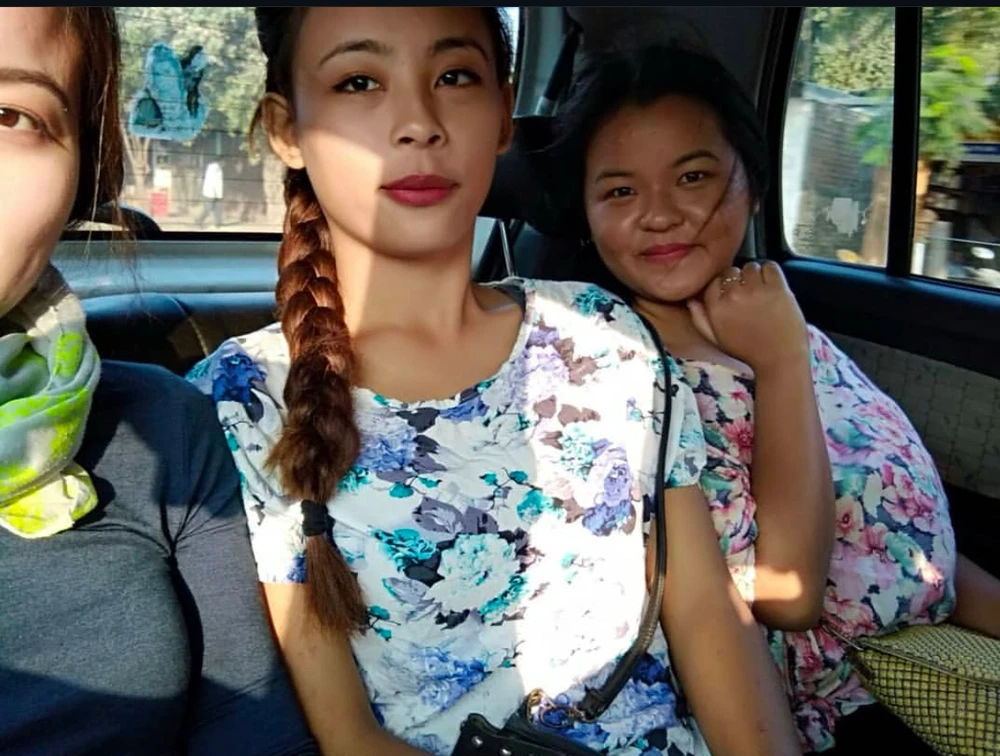 GIF uploaded by Tetei