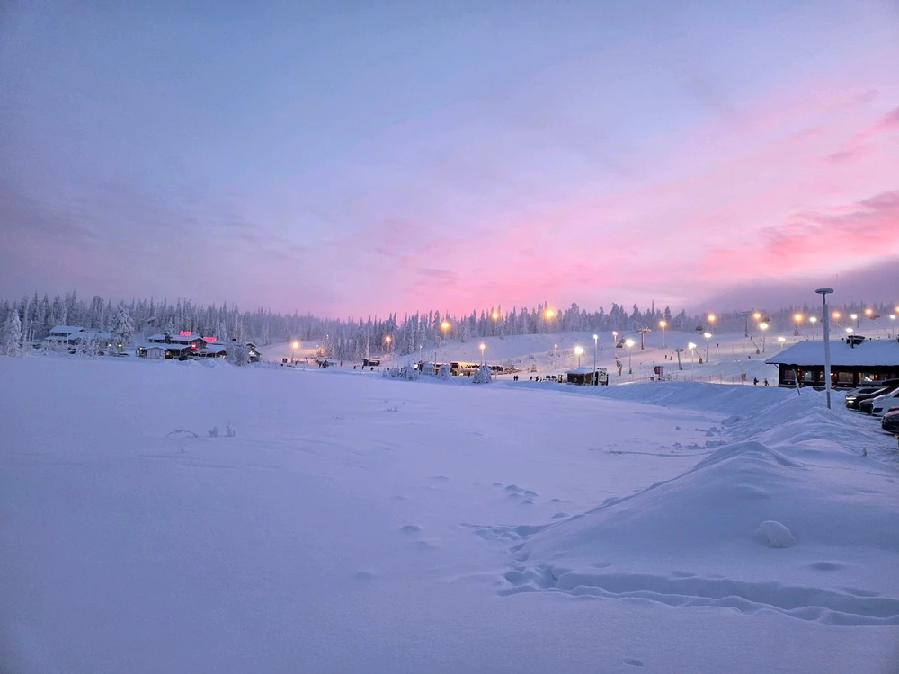 GIF uploaded by Aurora