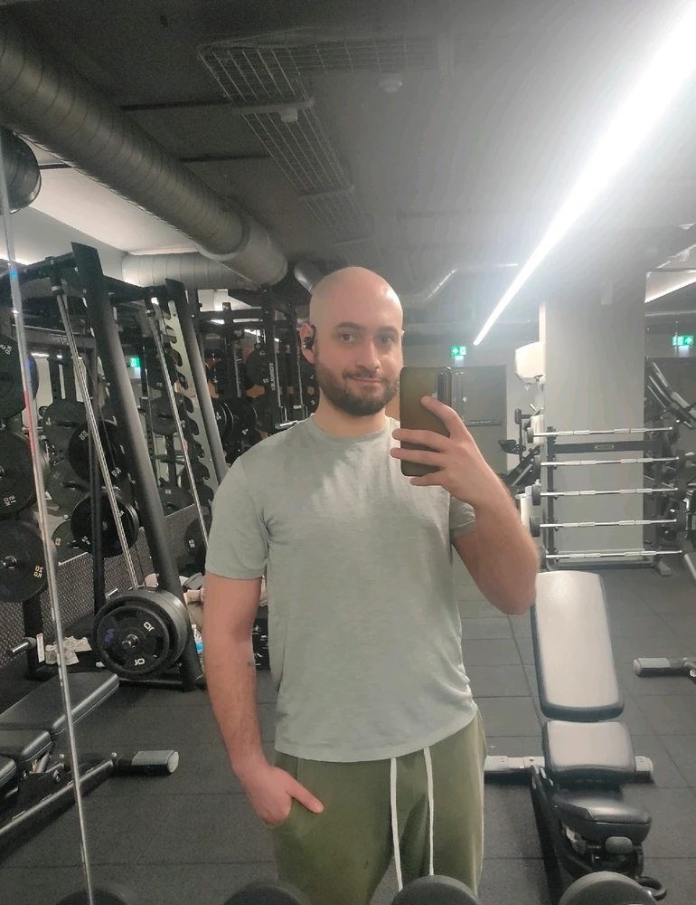 GIF uploaded by Ciro