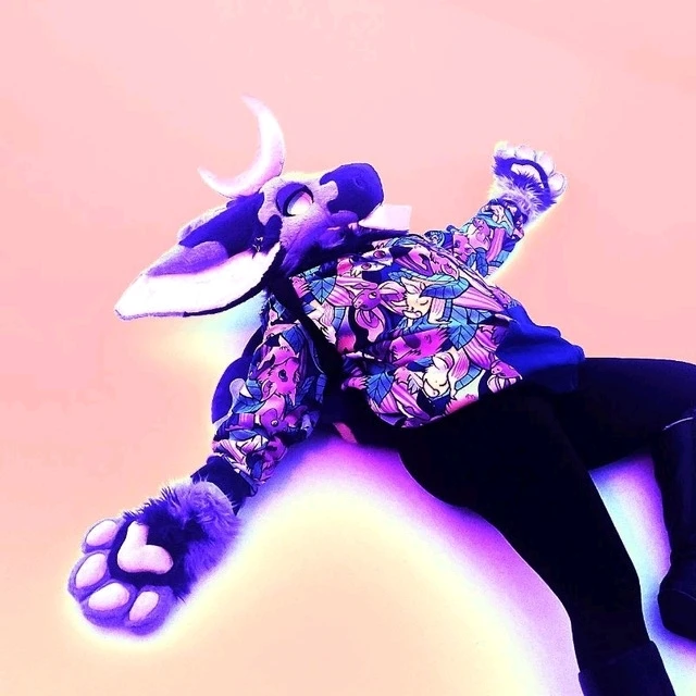 GIF uploaded by Mochi