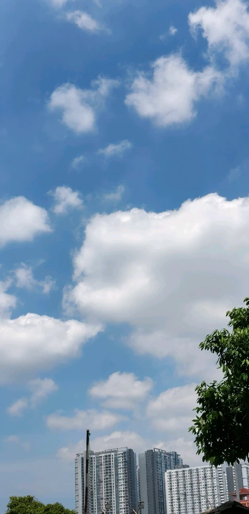 GIF uploaded by Aruzia