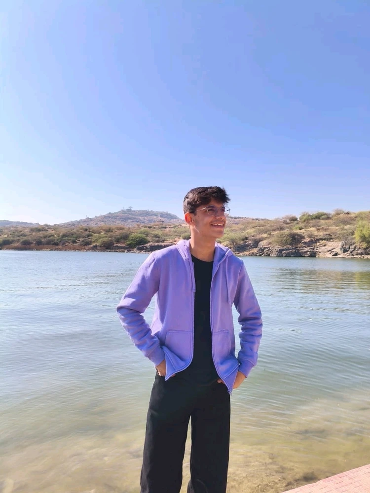 GIF uploaded by Tanmayyy