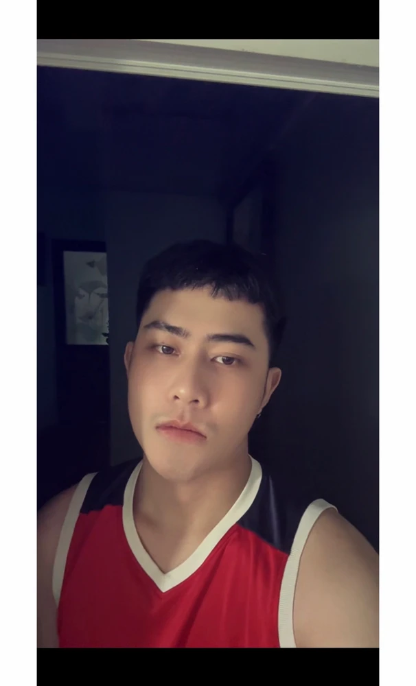 GIF được Hưng tải lên