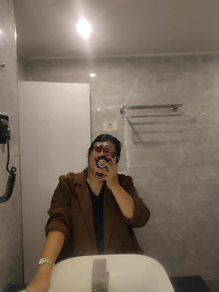 GIF uploaded by Ella