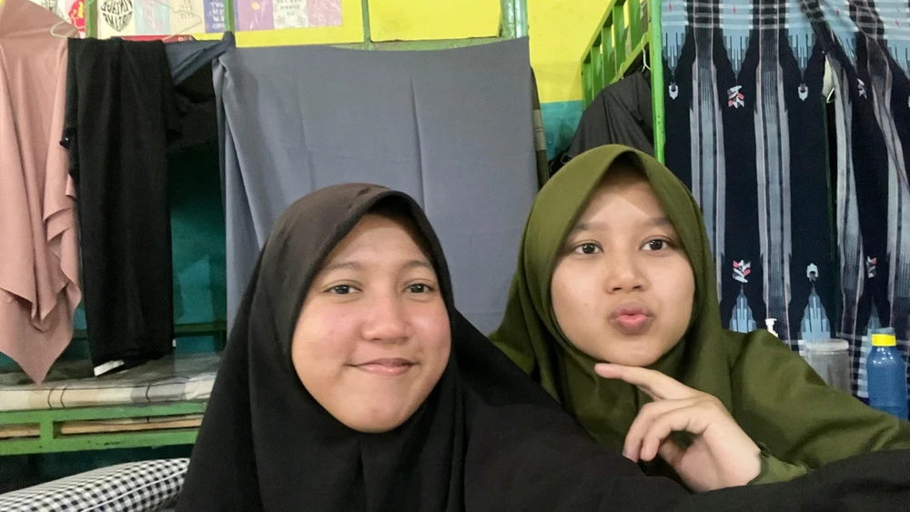 Gambar diunggah oleh Hazyel