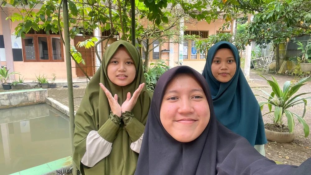 Gambar diunggah oleh Hazyel