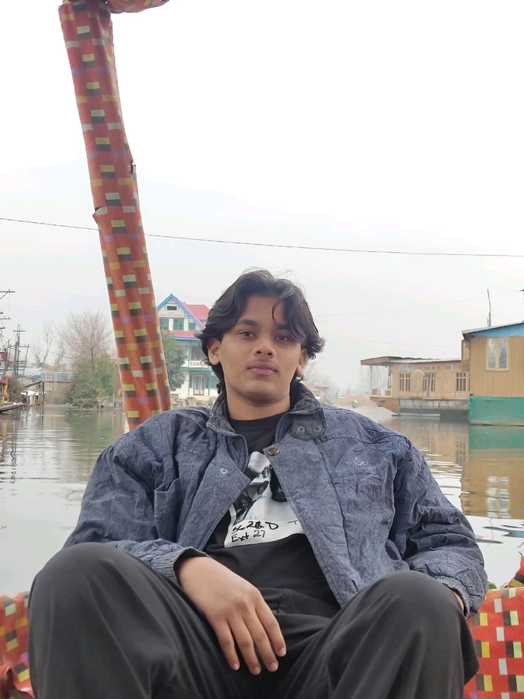 GIF uploaded by ayaan