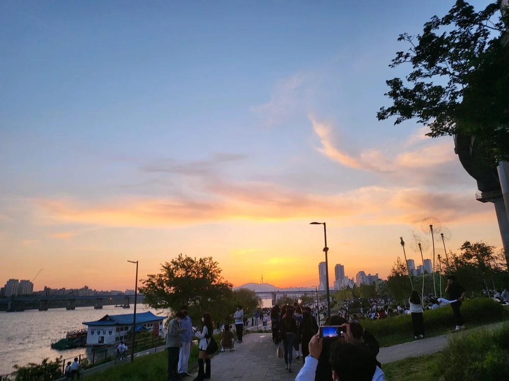 밤별님이 올린 GIF