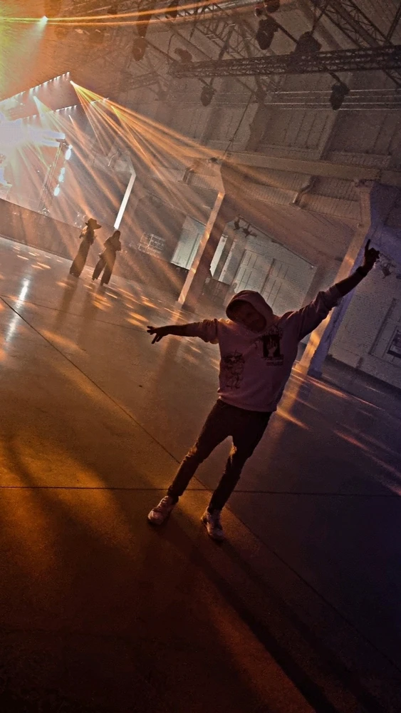 GIF augšupielādēja Stiven