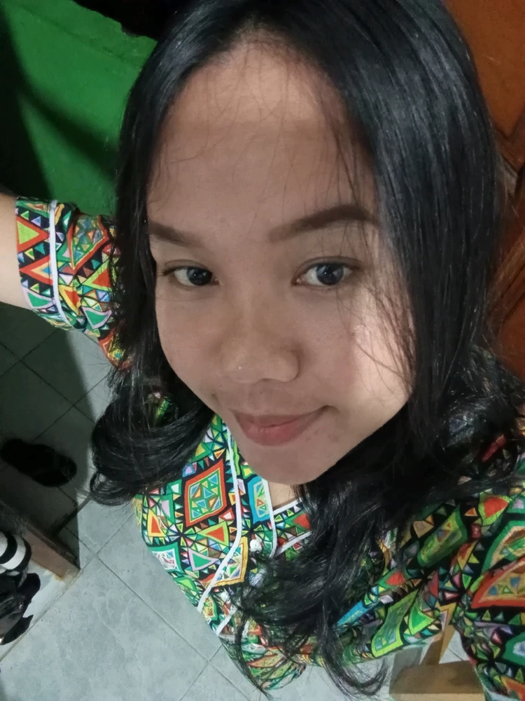 GIF diunggah oleh Ana