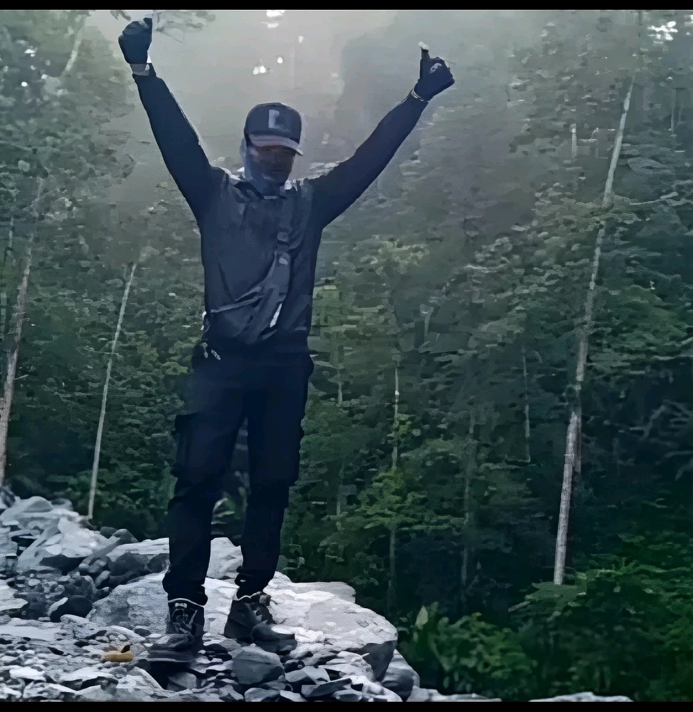 GIF uploaded by Leo Yusof