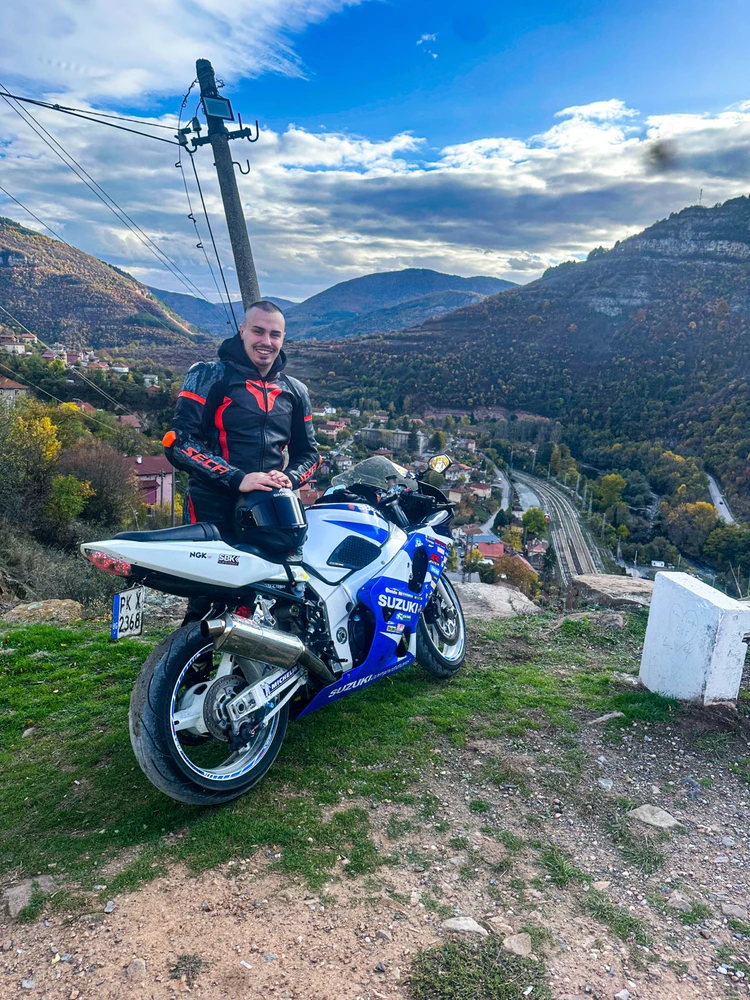 GIF uploaded by Alex