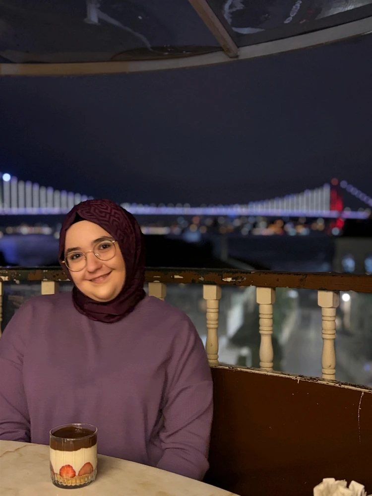 Betül tarafından yüklenen GIF