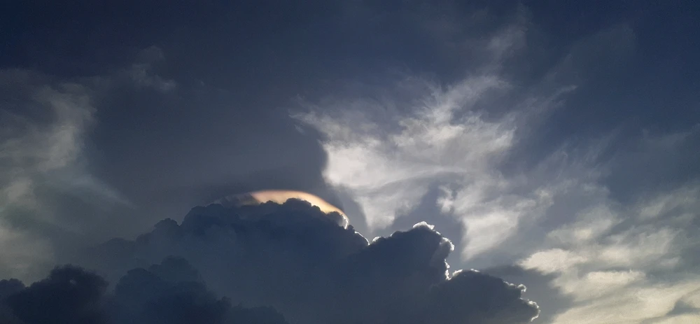 Gambar diunggah oleh Estrovi