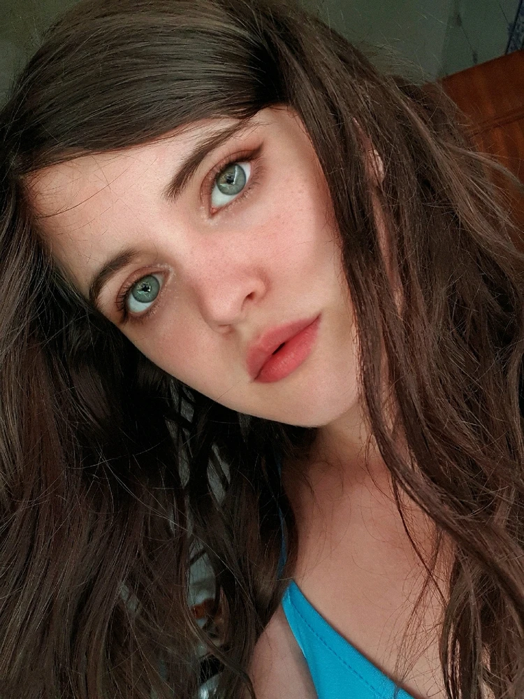 GIF uploaded by Luna