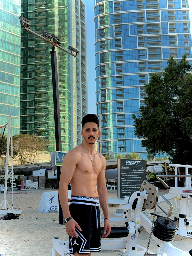 GIF uploaded by Mo Faheem