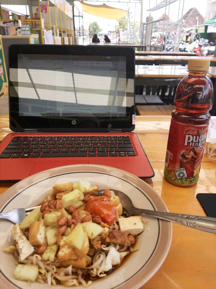 GIF uploaded by Lala