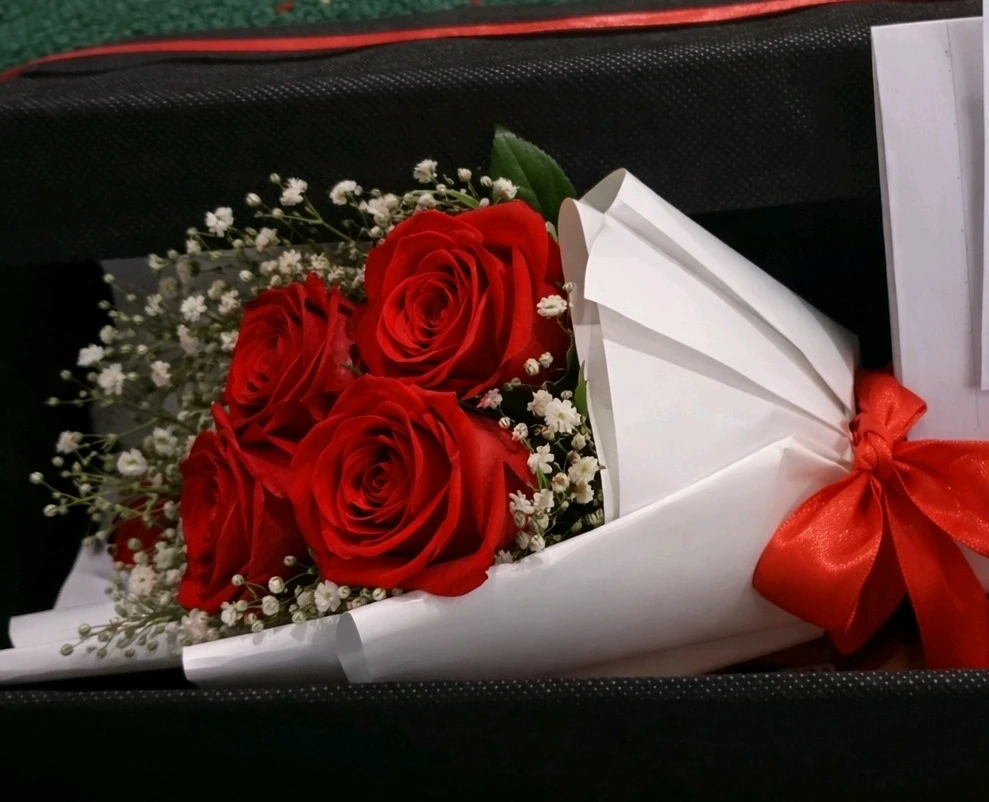 GIF diunggah oleh Sheila