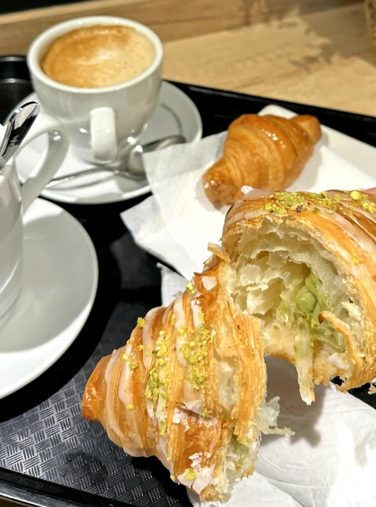 GIF uploaded by Bebe🧜🏻‍♀️🌖🌠