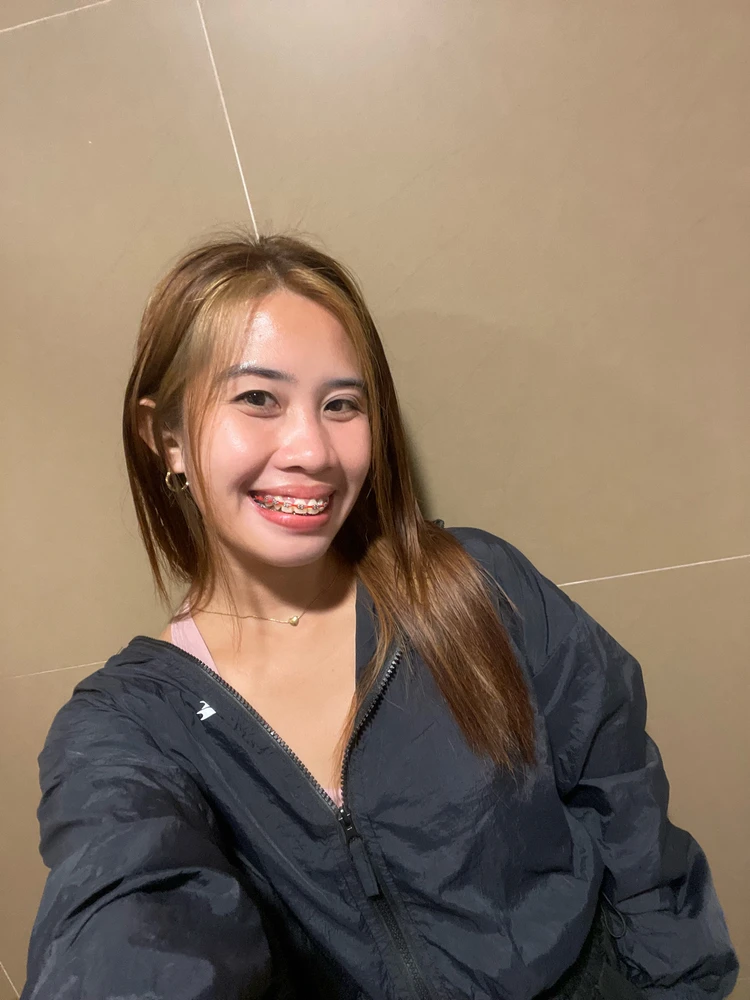 GIF uploaded by Selena