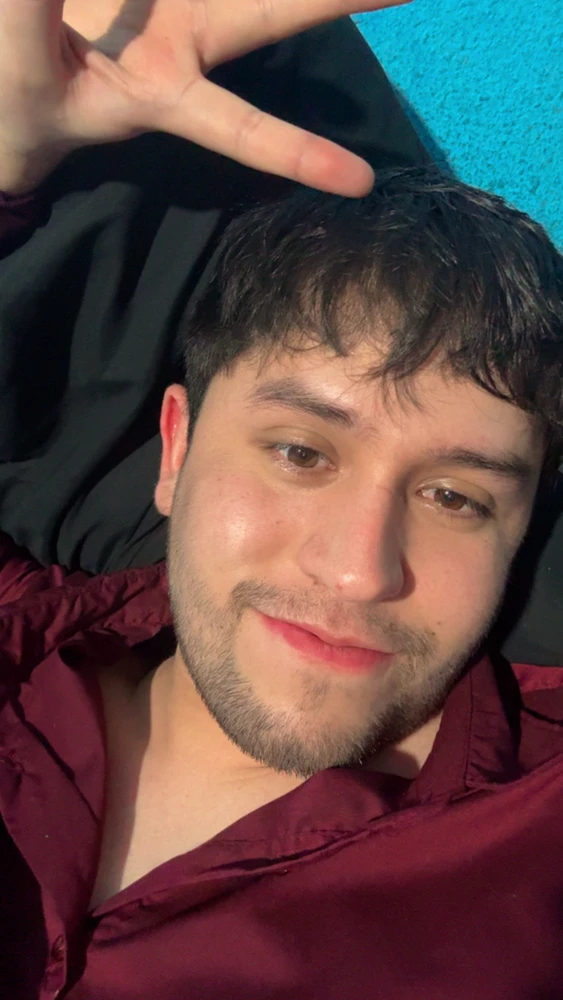 GIF uploaded by Xavier