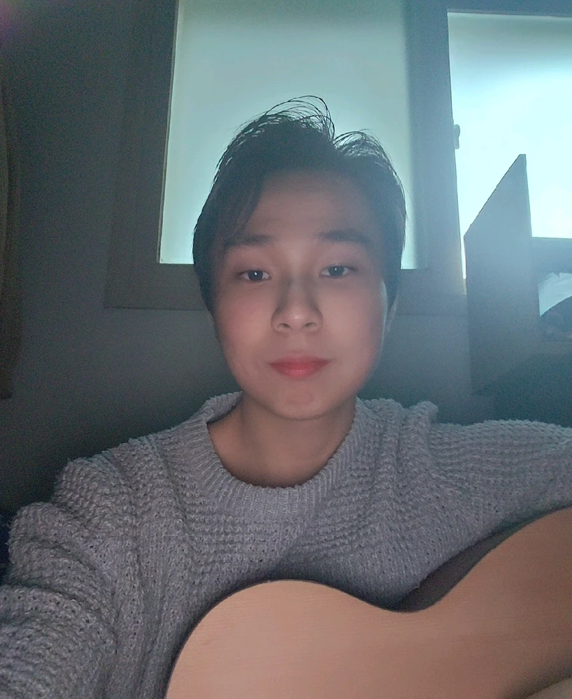 GIF uploaded by 민성