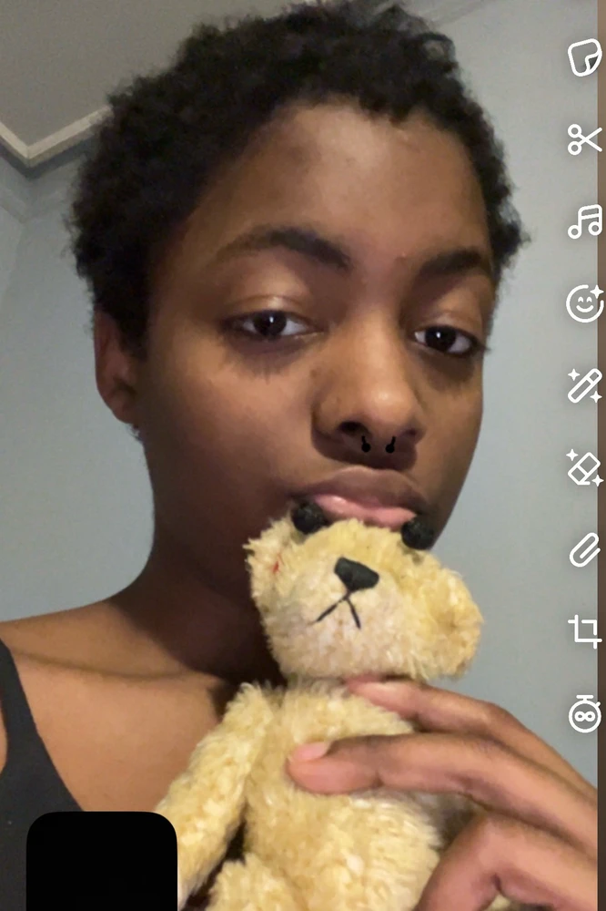 GIF uploaded by Desiree