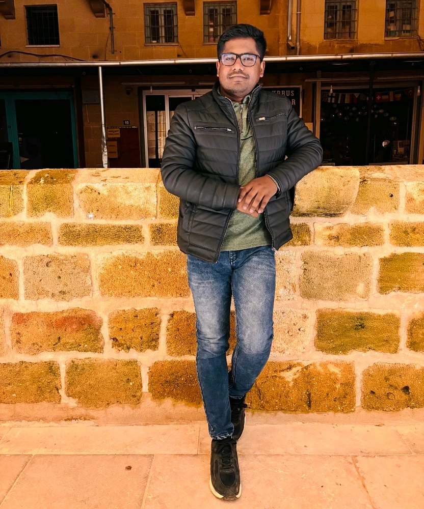 GIF diunggah dening Muhammed Muniruzzaman