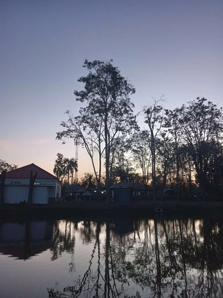 GIF uploaded by Aomsin