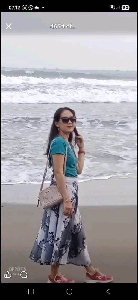 GIF diunggah oleh Nila