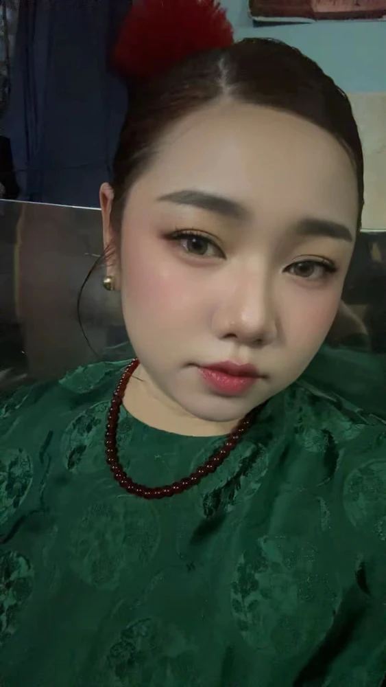 GIF uploaded by Anh Anh