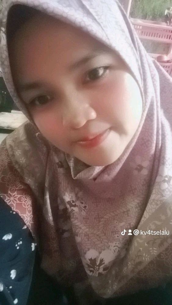 GIF diunggah oleh Sha