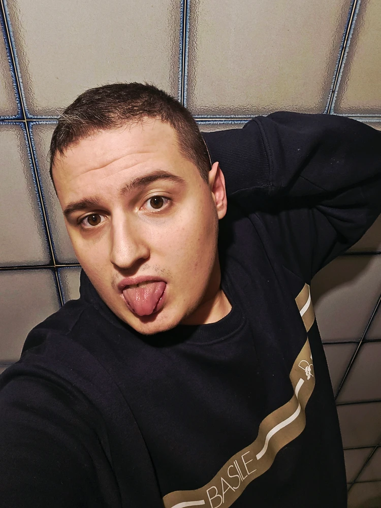 GIF caricata da Giovanni