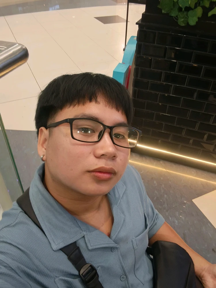 GIF uploaded by Yancey