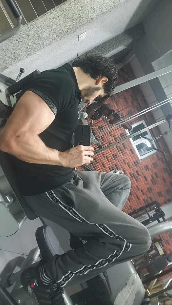 GIF uploaded by Berat