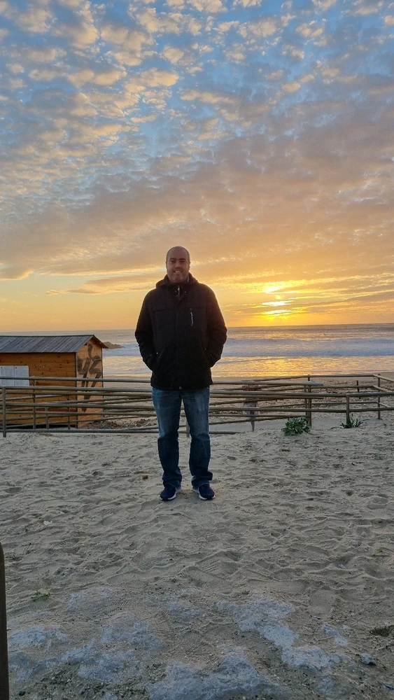 GIF uploaded by Roberto Carlos