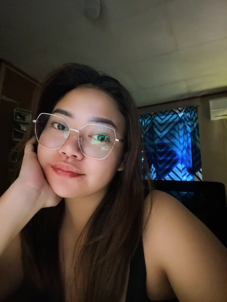 GIF uploaded by Krichelle