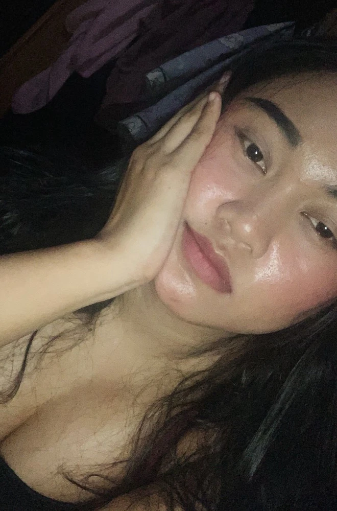 GIF uploaded by Moon Anaa