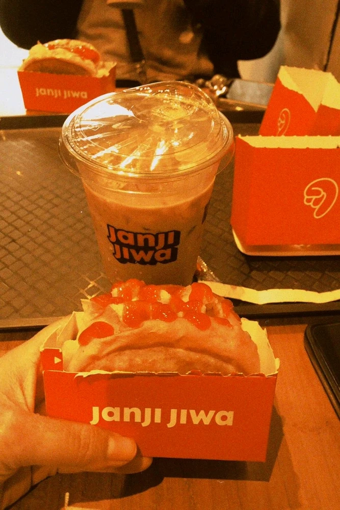 GIF diunggah oleh Strawberymoon