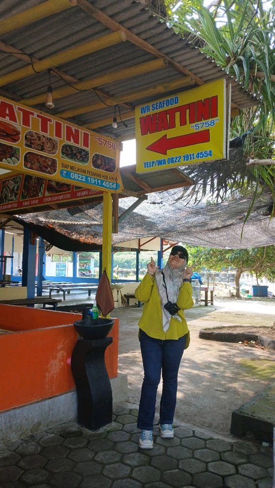 GIF diunggah oleh RIKI SULISTIAWATY