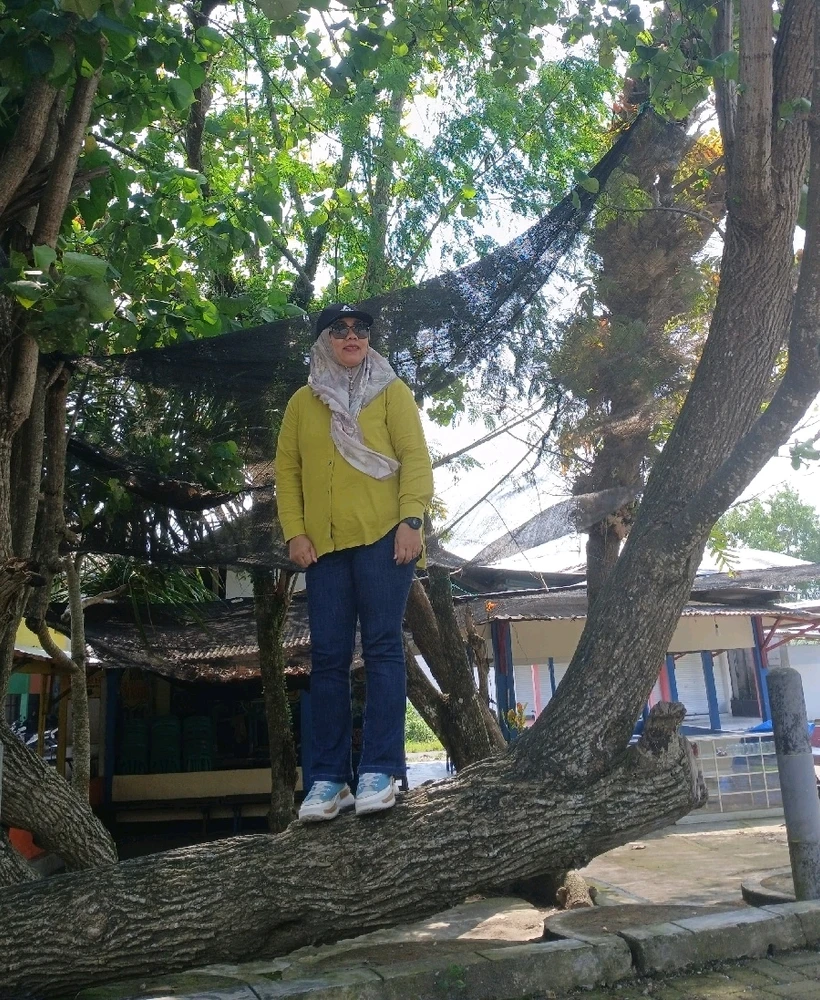 GIF diunggah oleh RIKI SULISTIAWATY