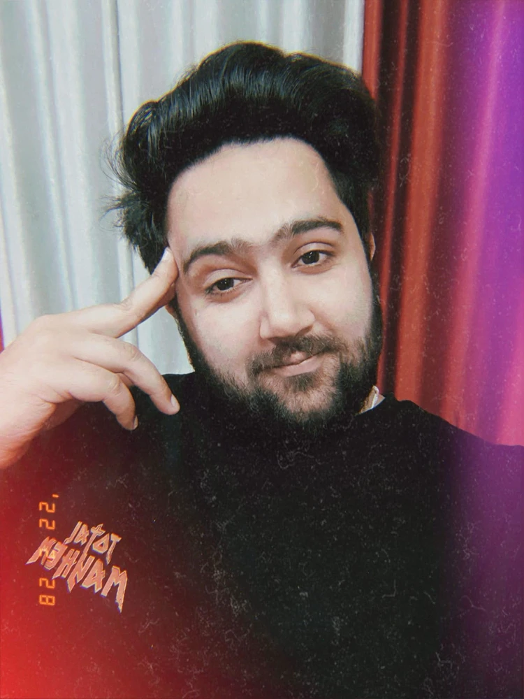 GIF diunggah dening Anand Jaitely