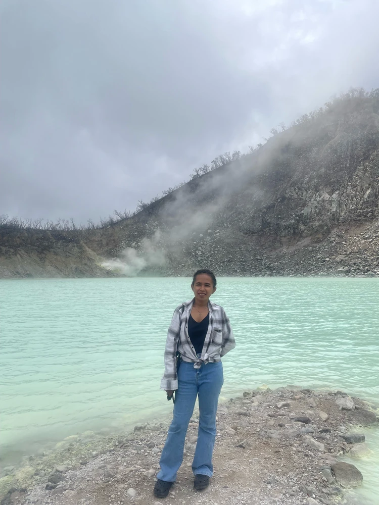 GIF diunggah oleh Sheina