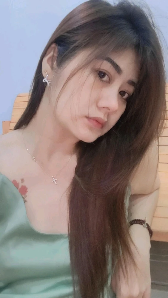 GIF uploaded by Yenni